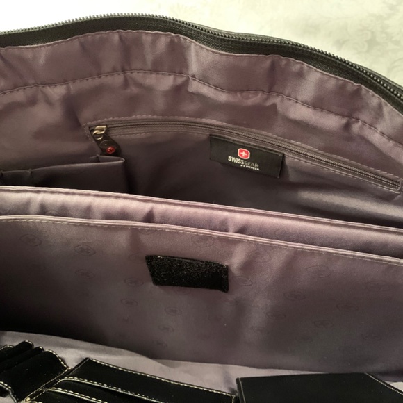 Swiss Gear Laptop, Tablet, File Folder Bag - Picture 5 of 6